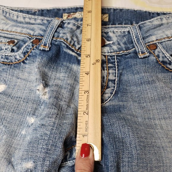 BKE Stella Distressed Long Shorts Capris Distressed Frey hem - Picture 10 of 11